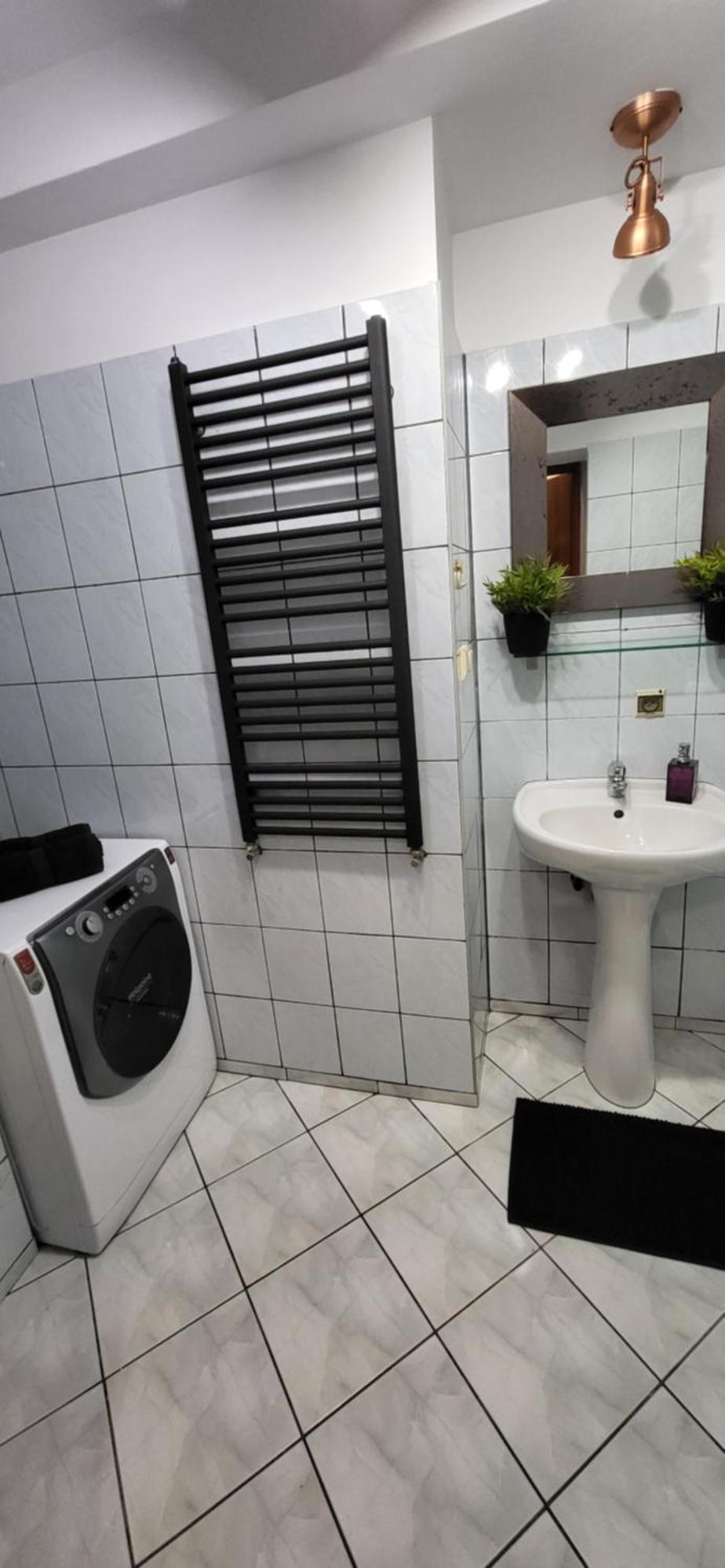 Quiet Basement Apartment Poznan Exterior photo