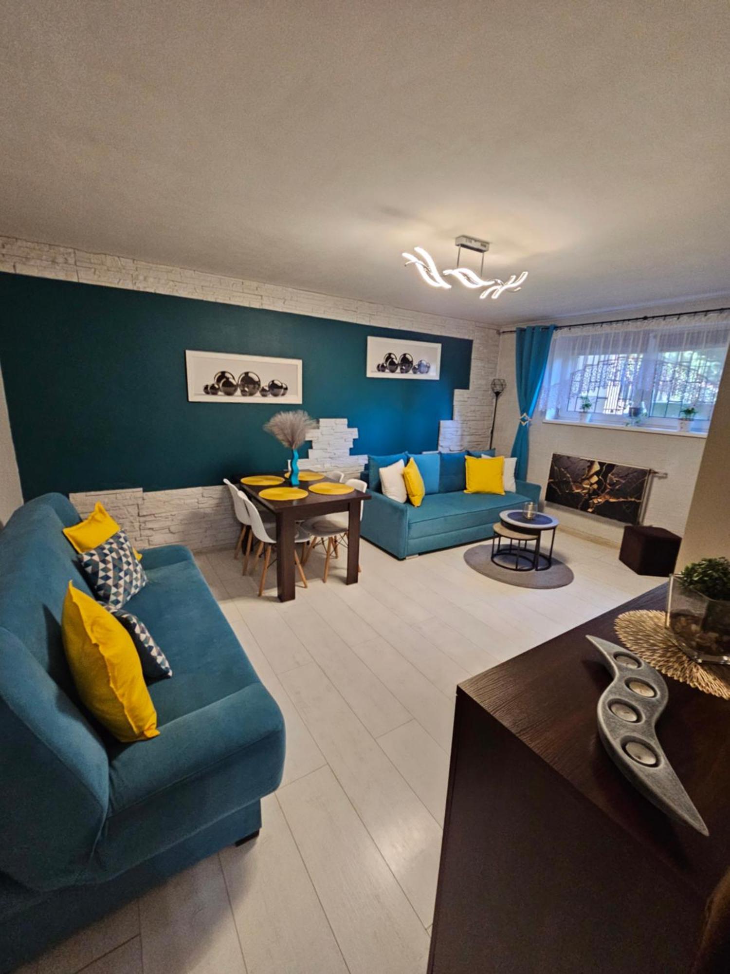 Quiet Basement Apartment Poznan Exterior photo